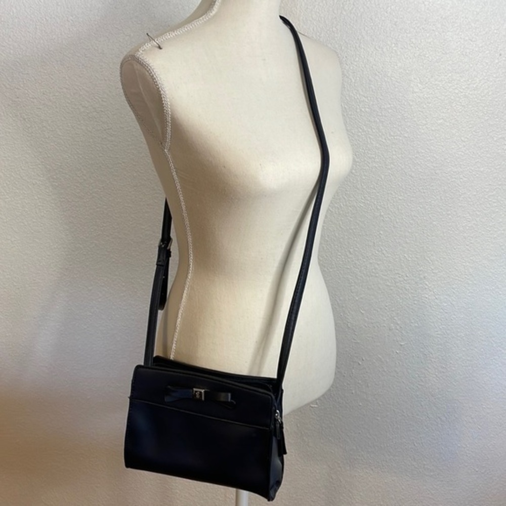 Elegant Black Bow Accent Women's Bag - Picture 2 of 5